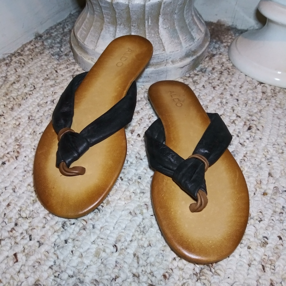 3/$18 Aldo Classic Black & Brown Soft Leather Flip flops